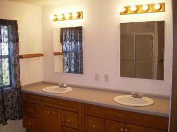 3rd image of 422 165th Street Ct E