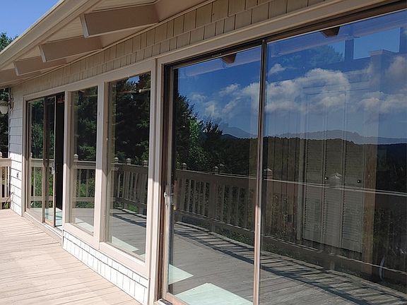 3rd image of 133 Bella Vista Ln