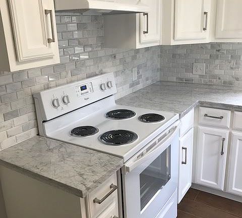Kitchen & Stove