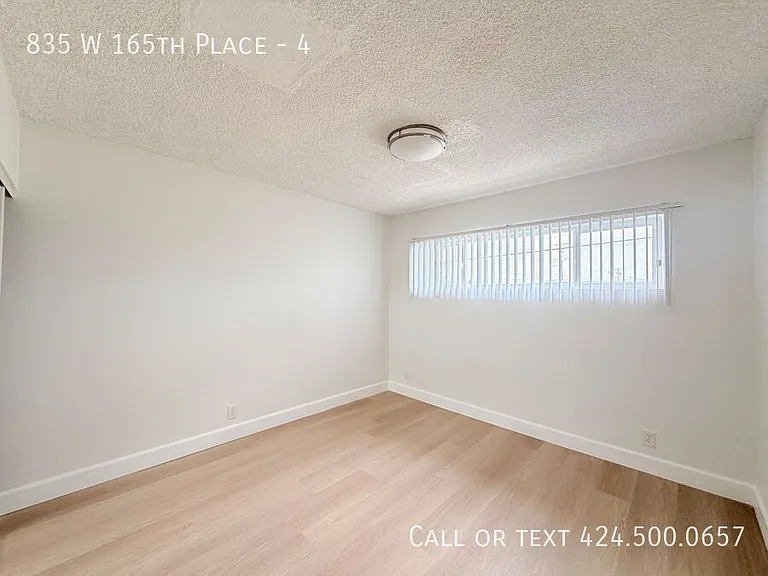835 W 165th Pl #4 — Photo 8