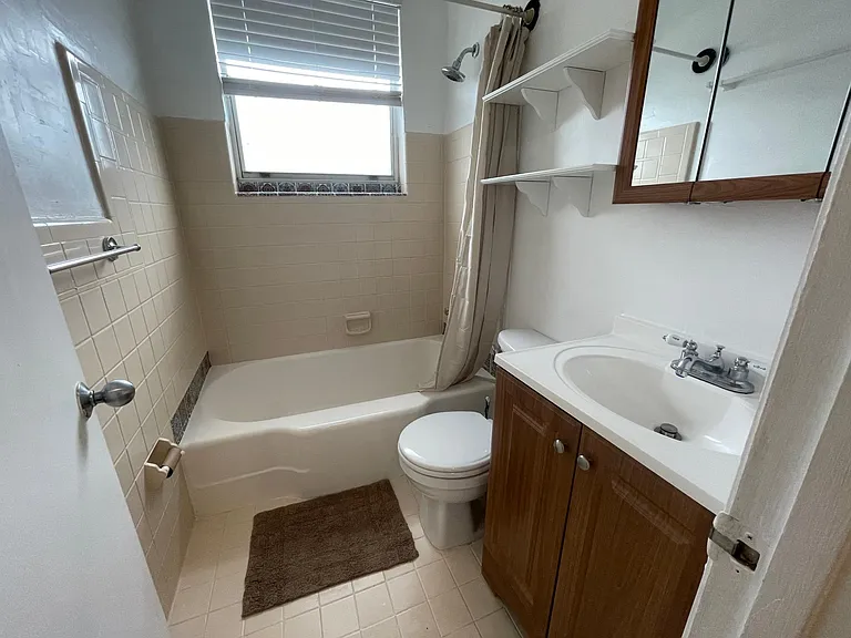 1051 Euclid Ave #103 — Photo 8