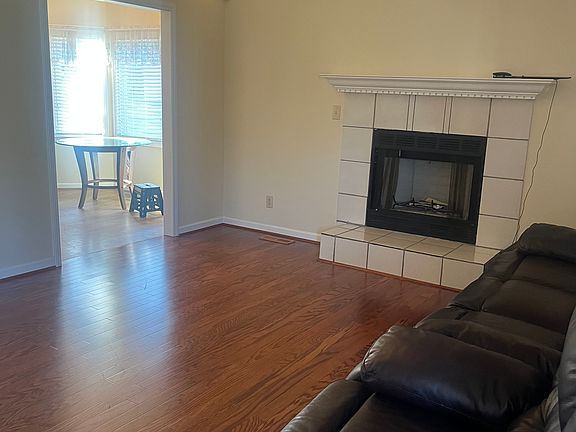 2nd image of 109 Brook Pine Dr