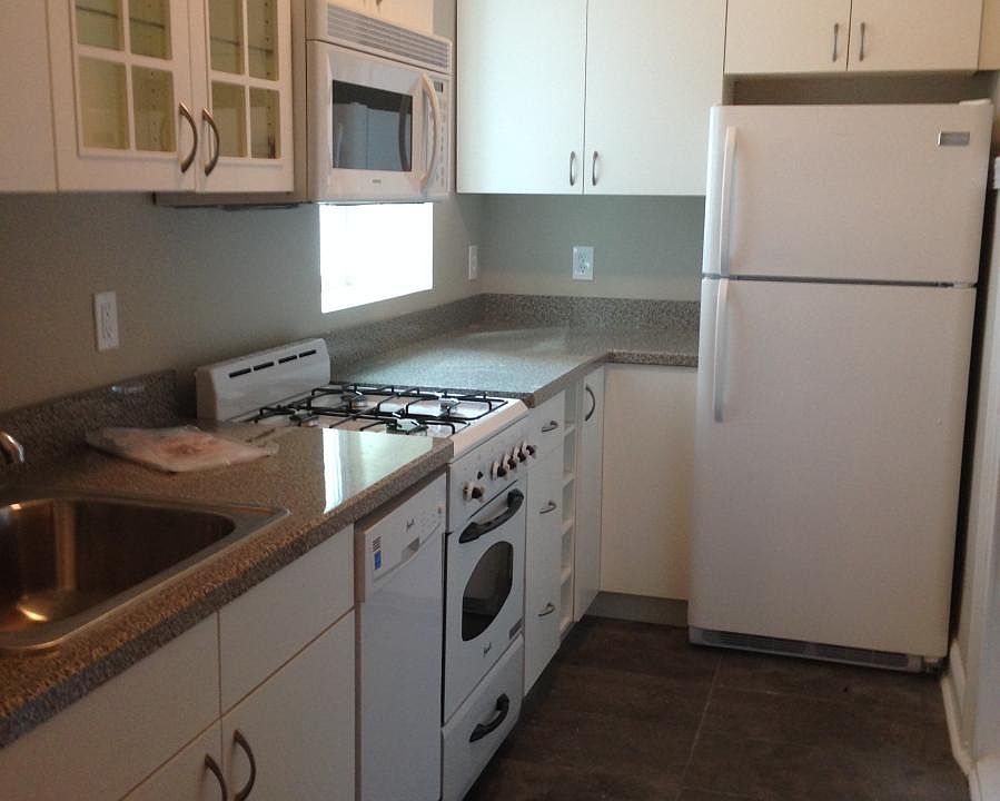 1st image of 1527 Spruce St APT 30