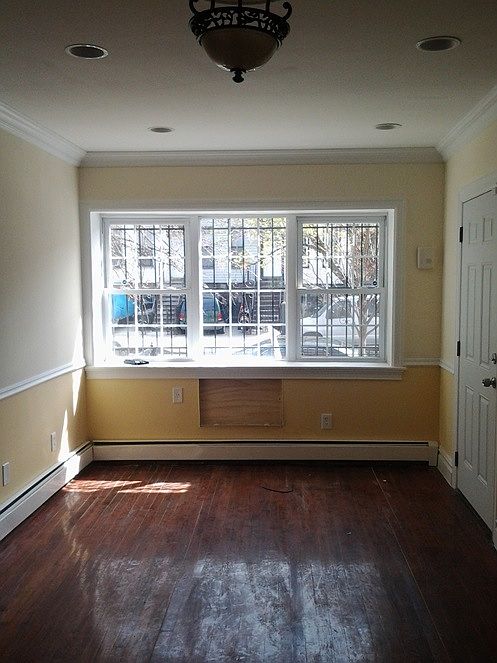 2nd image of 887 Herkimer St