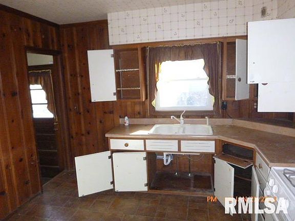 5th image of 326 W Arcadia Ave