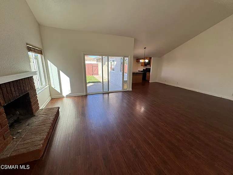 2263 Workman Ave — Photo 2