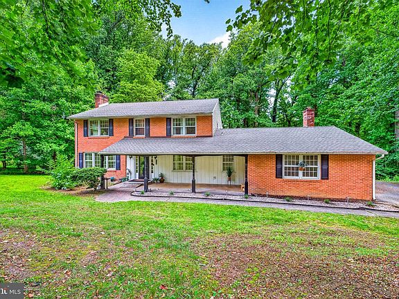 4th image of 715 Ambleside Dr