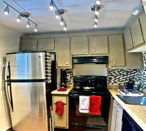 2nd image of 9325 Lagoon Pl APT 202