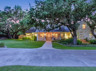 104 Leaning Oak Cir, Johnson City, TX 78636