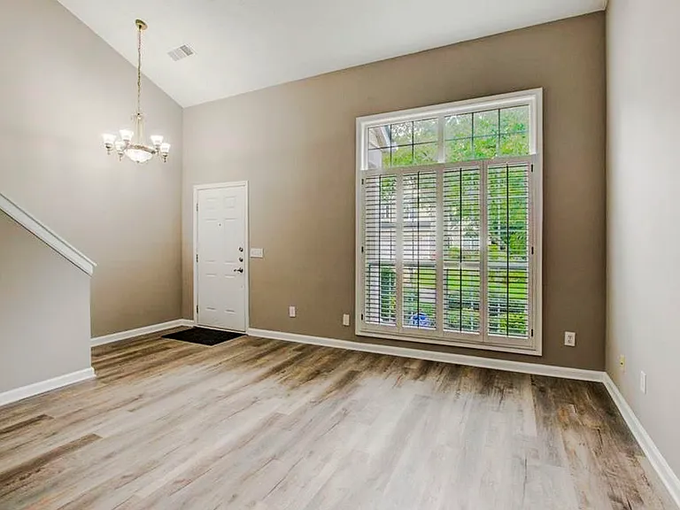 3321 Serenade Ct — Photo 3