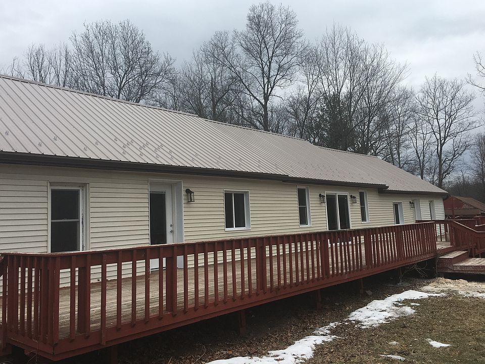 Long deck for entertaining 