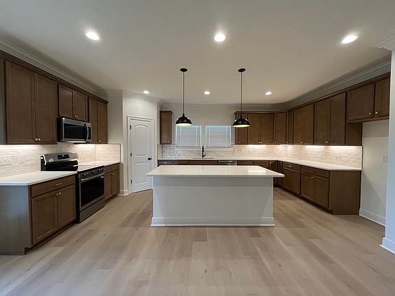 2nd image of 3448 Craig Ln