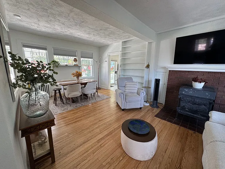 105 W Houghton Ave — Photo 20