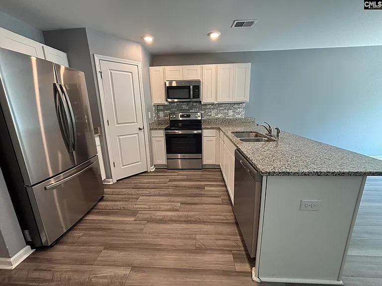 120 Kings Parish Ct — Photo 3