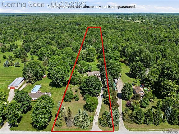 3rd image of 2861 Church Rd