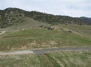 21300 Castle Gate Dr, Tehachapi, CA 93561