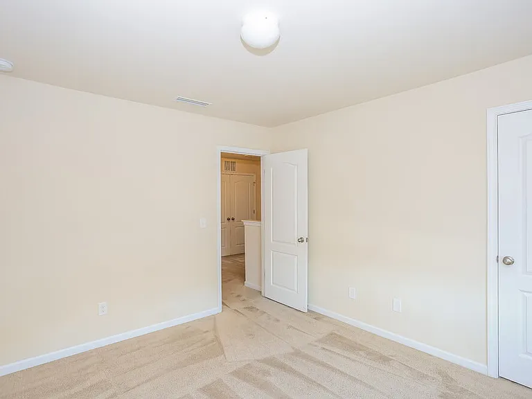 164 Autumn Bluff Cir — Photo 12