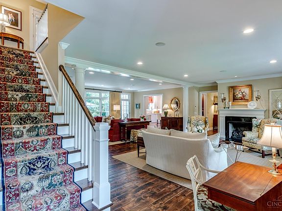3rd image of 7960 Chinquapin Ln
