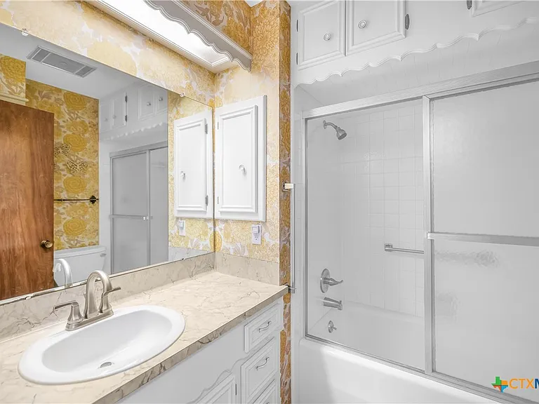 608 Rosewood Dr — Photo 14