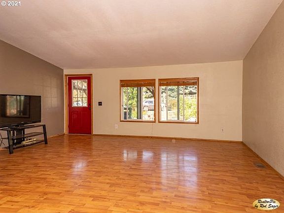 2nd image of 41502 NE 114th Ct