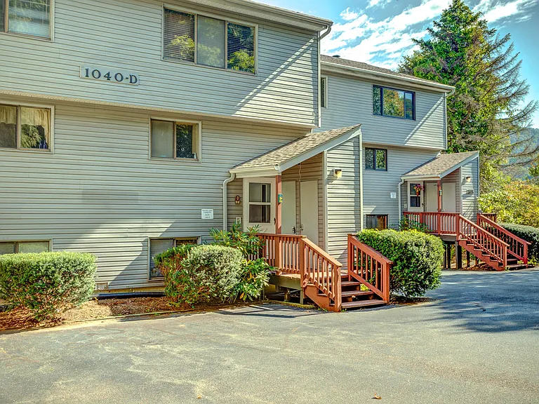 1040 Sugar Mountain Dr #D-24 — Photo 20