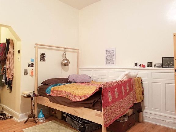 4th image of 1147 Dean St #2BB
