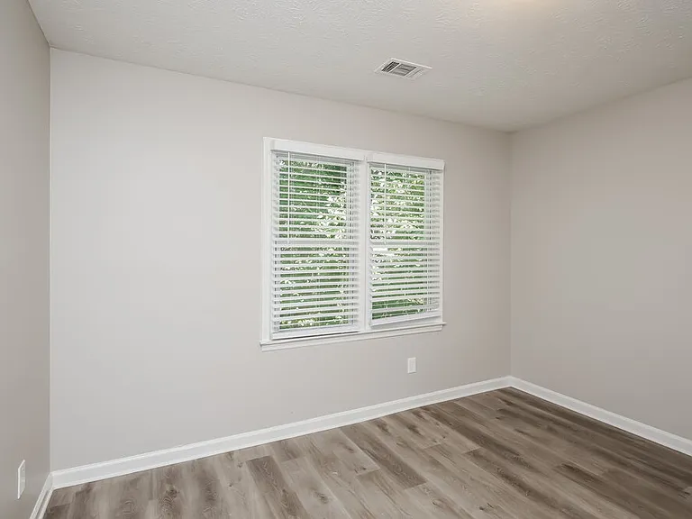 1448 Christiana Dr — Photo 14