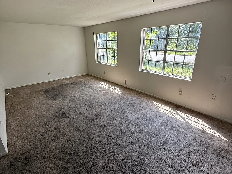 2220 Ticknor Dr — Photo 21