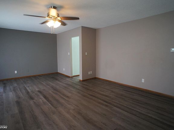 2nd image of 802 Fair Meadow Ct