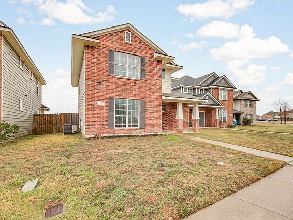 3rd image of 4117 McFarland Dr
