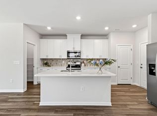 205 Joneshaven Dr, Fuquay Varina, NC 27526