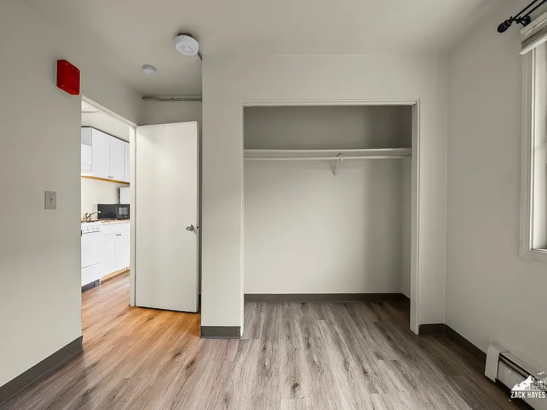 618 Gambell St #11 — Photo 35