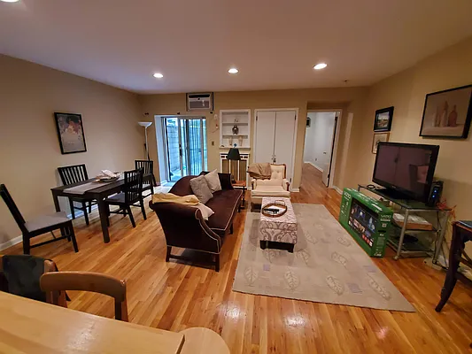 Rented by 4 Corners Realty, LLC | media 8