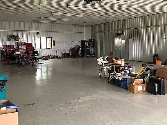 Garage/shop