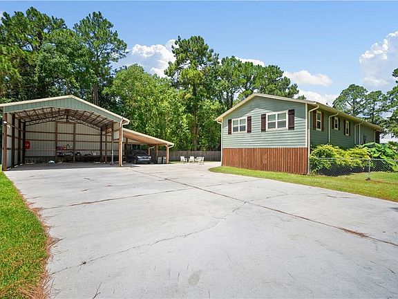 4th image of 15490 Green Dr