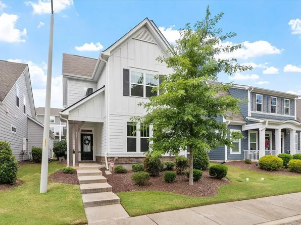 208 Old Ride Dr, Holly Springs, NC 27540