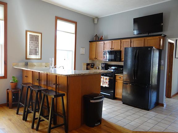 4th image of 2661 64th St
