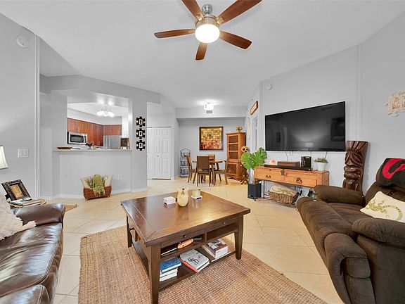 5th image of 2421 NE 65th Street #2-113