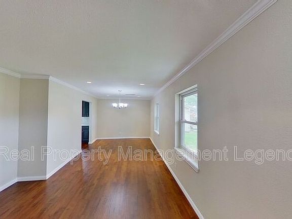 4th image of 12209 Cedar Bend Dr