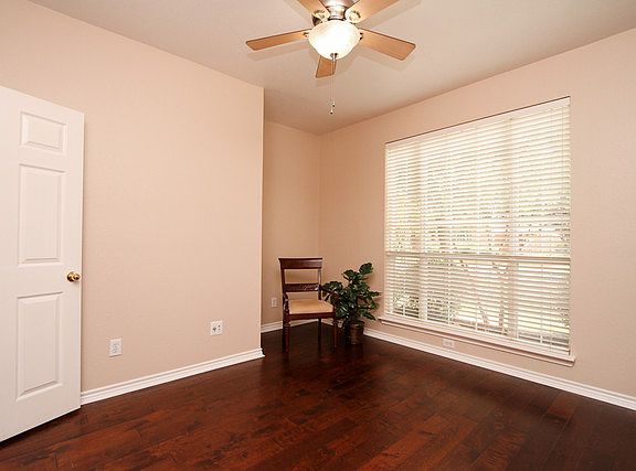 4th image of 1500 Grapevine Creek Dr
