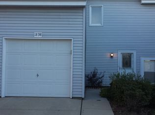 1898 N Alpine Dr, Glendale Heights, IL