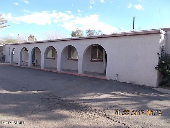 3rd image of 2640 N Los Altos Ave