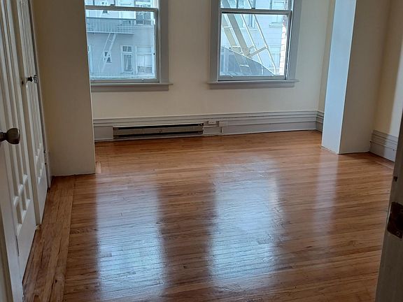 4th image of 880 Bush St