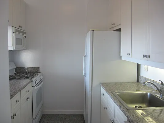 Rented by Corcoran | media 21