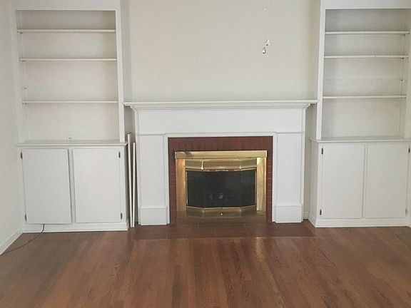 2nd image of 1412 Woodhurst St