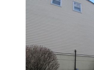 1960 King Arthur Rd, Philadelphia, PA 19116