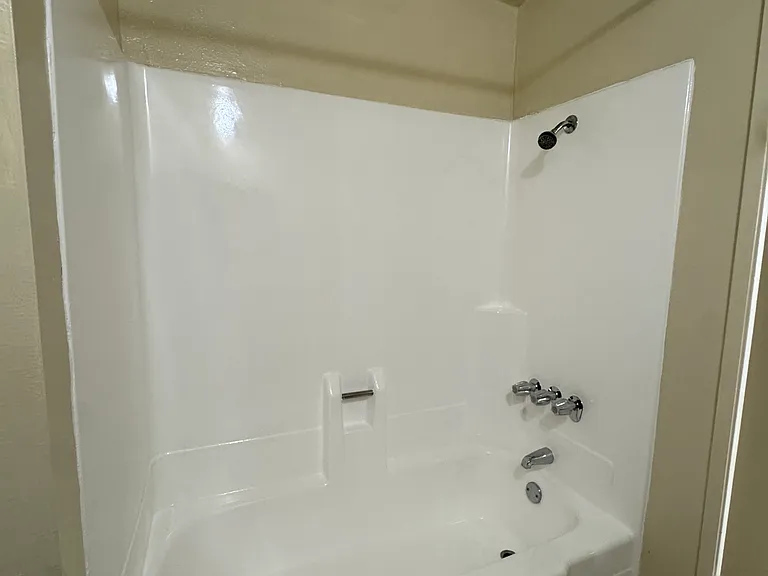 Sherman Oaks Country LLC — Photo 4