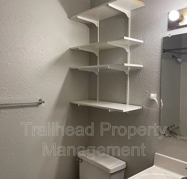 8704 NW 82nd Ter #B — Photo 13
