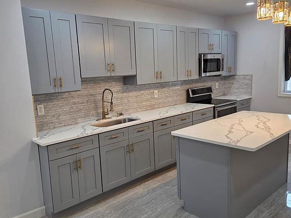 4th image of 5018 Glenloch St