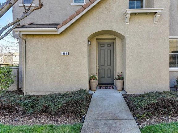 3rd image of 308 Dante Cir
